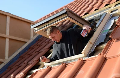 Pose de fenêtres de toit Velux à Monthyon